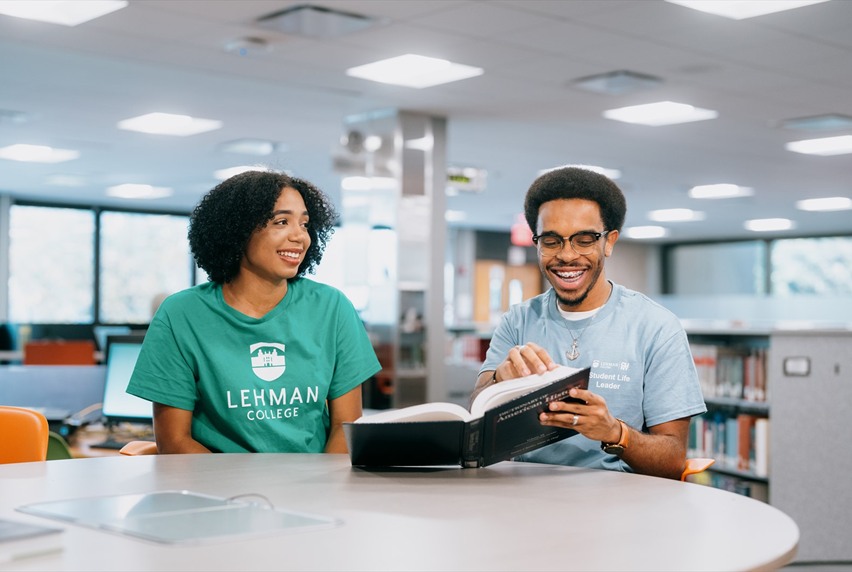 Navigate_Financial_Aid_Lehman_OpenHouse_852x572
