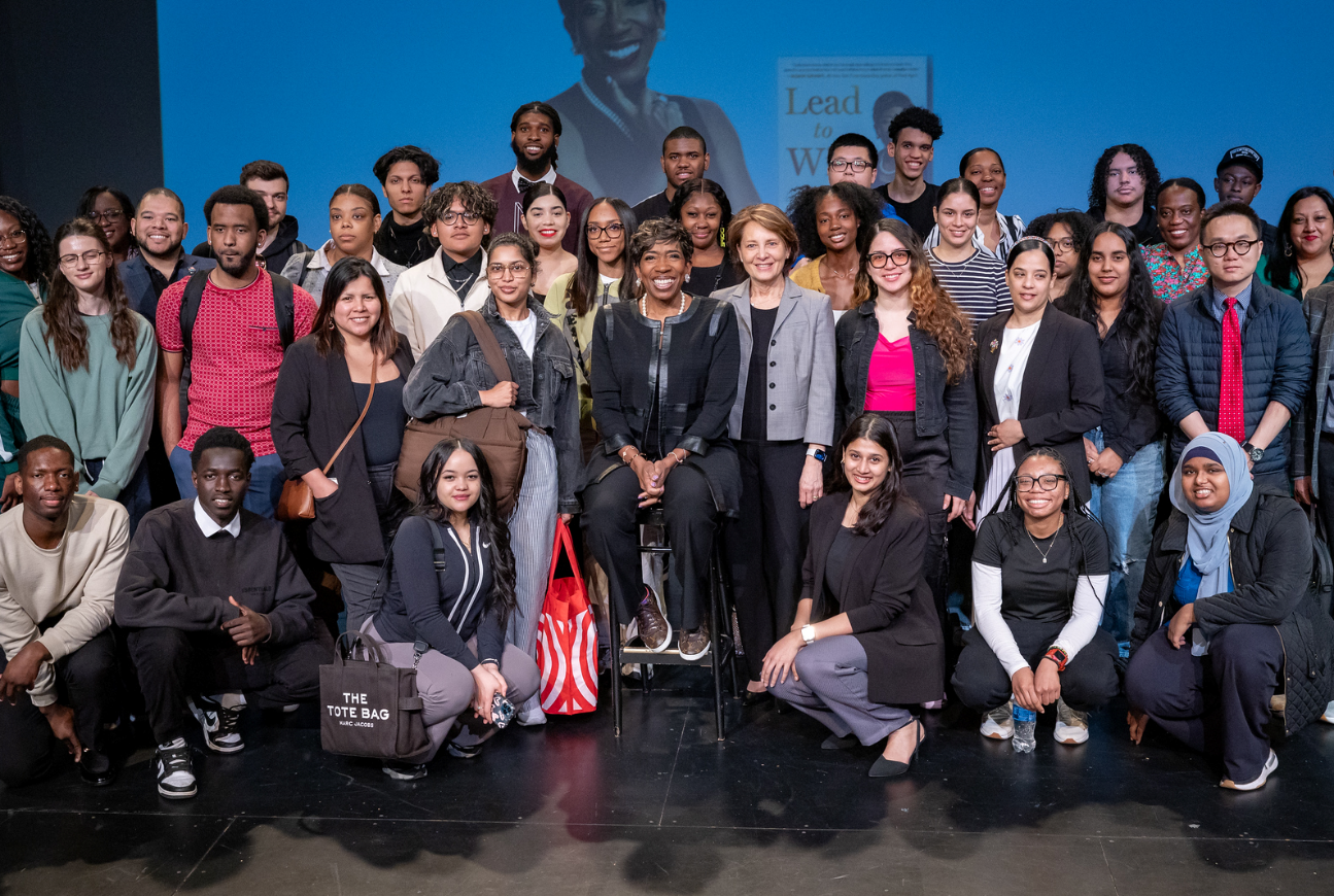 Carla Harris (center left), along with Dean Hurley (center right), students, faculty, and staff.